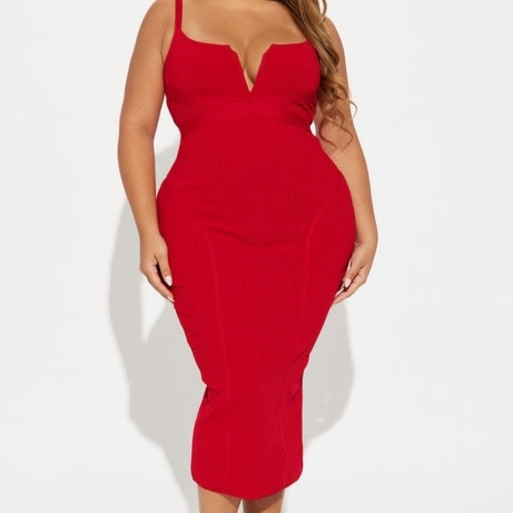 Misty Bandage Midi Dress - Red